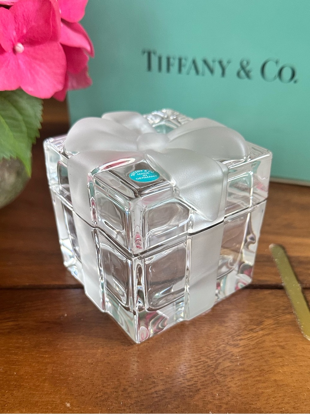 Tiffany & Co Crystal 3x3 Trinket Box Frosted Bow Jewelry Box w/ Tiffany Blue Box - Picture 2 of 12